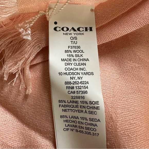 Pink Coach Signature C Wrap - Picture 5 of 6